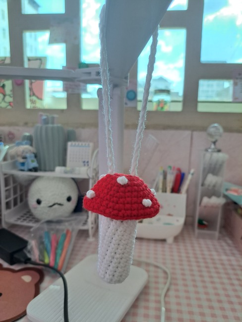 snomsnuff7's make photo for Lipbalm/Chapstick mushroom holder
