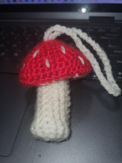 ashmb27's make photo for Lipbalm/Chapstick mushroom holder