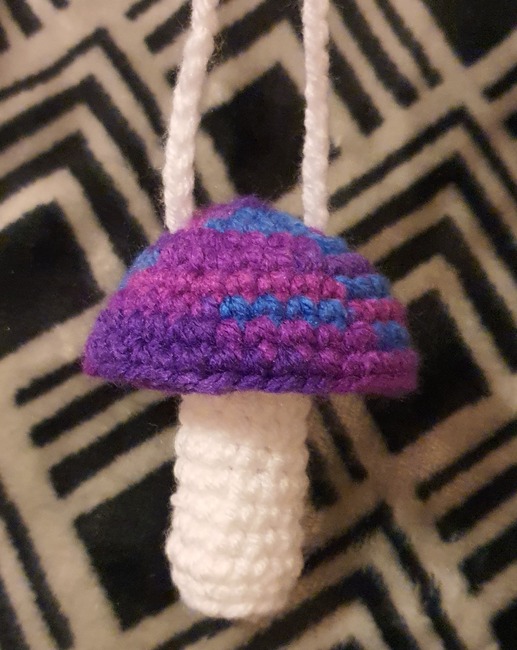 SirMommyLonglegs's make photo for Lipbalm/Chapstick mushroom holder