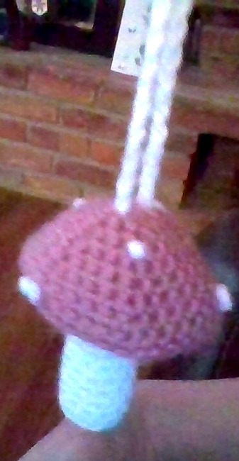 CarlyReindeer's make photo for Lipbalm/Chapstick mushroom holder