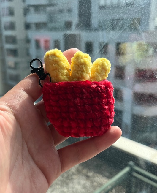 theCNDLcompany's make photo for Burger and Fries keychain