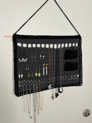 Spacious Jewelry Holder
