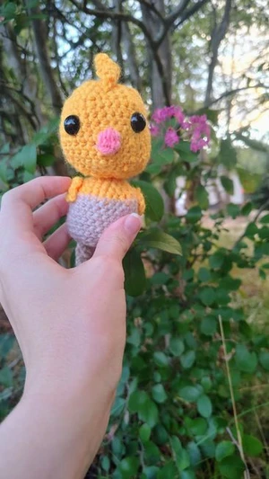 Free Cute Yellow Bird