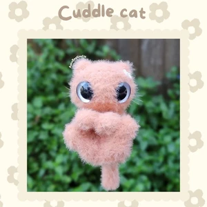 Cuddle Cat (Low-sew)