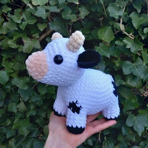 Clara the Standing Cow