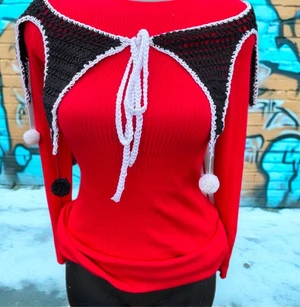 POMPOM CROCHET COLLAR