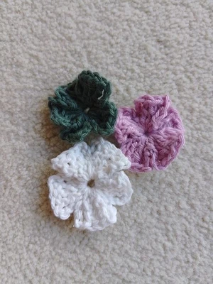 Small Flower Charm