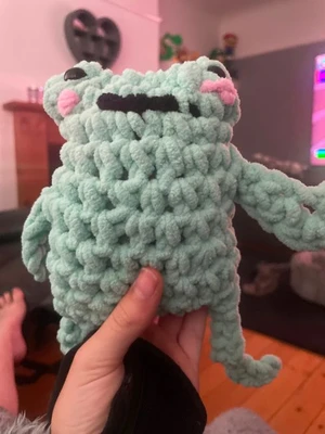 No sew leggy frog