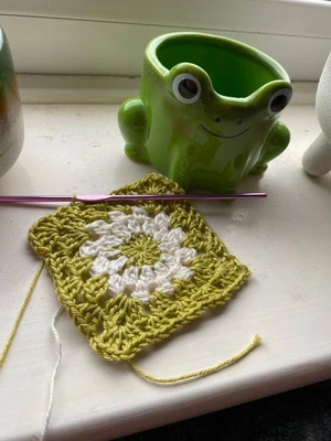 Daisy granny square
