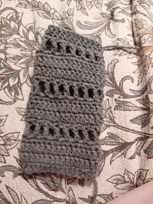 Loops and Vines phone pouch