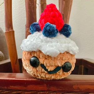 Mini Strawberry-Blueberry Cream Cake