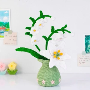 Lily Vase Crochet Pattern