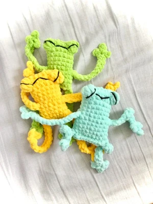 Mini Leggy Frogs