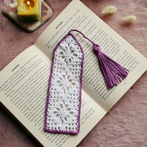 Lace and Tassels Bookmark Crochet Pattern