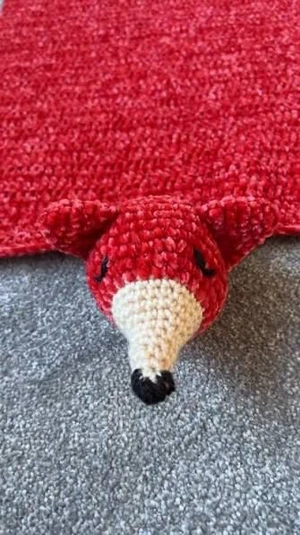 Fox cosy blanket