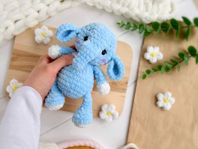 Plushie elephant amigurumi crochet pattern