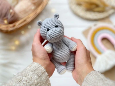 Safari hippo amigurumi crochet pattern