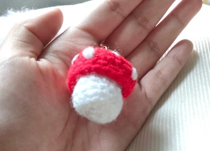 Honguito rojo a crochet