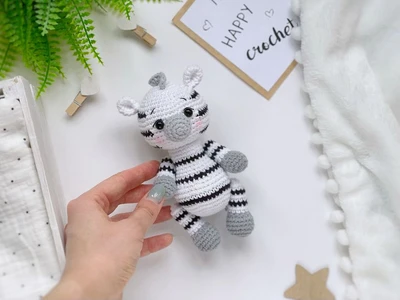 Safari zebra amigurumi crochet pattern