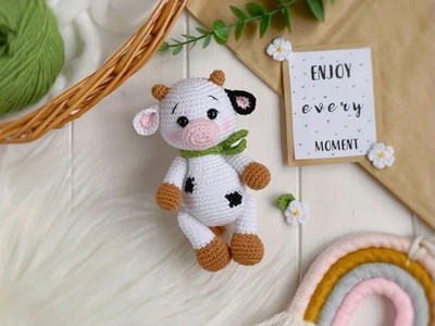 Amigurumi cow crochet pattern