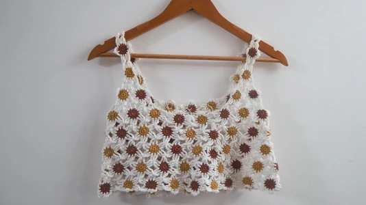 Crochet Daisy Crop Top Pattern