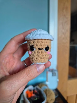 Kawaii Keychain Coffee Cup - Amigurumi Crochet Pattern