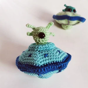 Zorp the Alien - Spaceship Amigurumi
