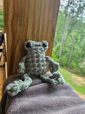 Leggy Frog (No Sew )