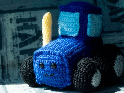 Crochet pattern for the  small tractor!