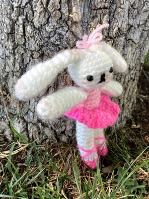 Maple lane: Belle the bunny