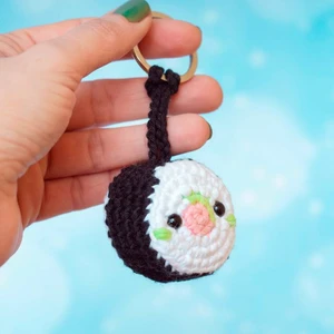 Hosomaki Keychain crochet