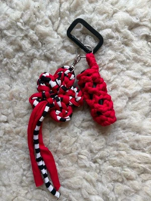 click to see T-Shirt Yarn Flower Charm