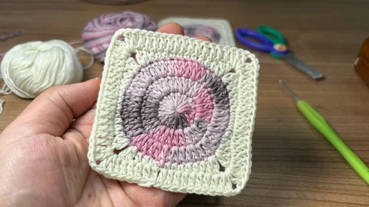 How to Crochet a Beautiful Circle in Square Motif | Step-by-Step Tutorial