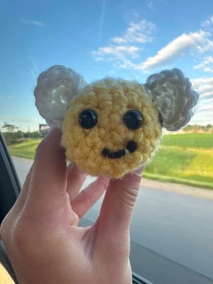 Little Itty bitty Bee