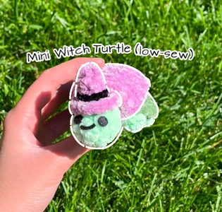 Mini witch turtle (low-sew)
