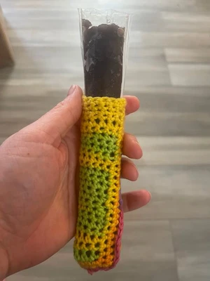 Easy popsicle holder