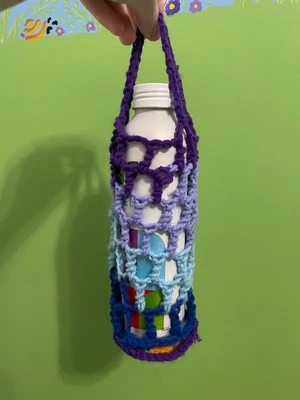 Moon Cup Holder