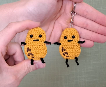 Silly Potato Crochet Pattern | Veggie Magnet | Keychain & Bag Charm | Beginner-Friendly Flat Amigurumi