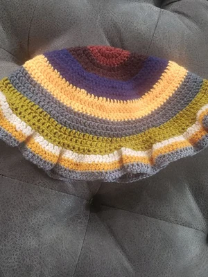 Ruffle bucket hat