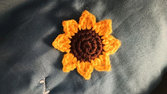 No sew sunflower keychain
