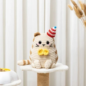 Crochet Cat Pattern Golden Shorthair Chubby Sitting Kitten Party Cat Theme