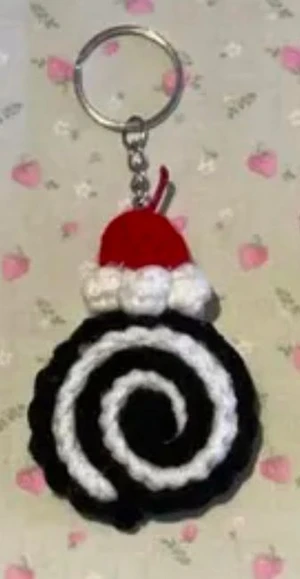 Swiss roll key chain