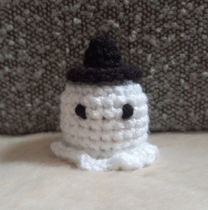 NO-SEW Witch Ghost