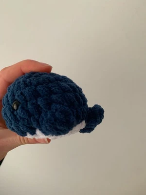 Cute no-sew mini whale