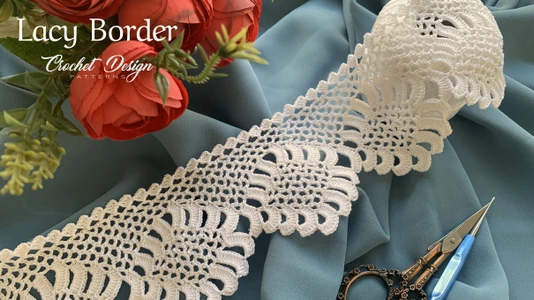 Lacy border