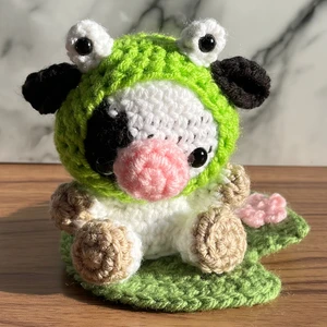 Cow on A Lily Pad Crochet Pattern
