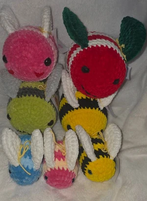 Small and Large Bee bundle