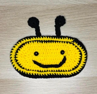 Handmade Crochet Bumblebee Eyeglasses Holder Pattern