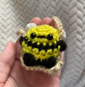 Gilbert the Swinging Bee