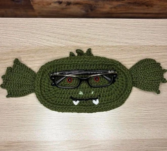 Handmade Crochet Dragon Eyeglasses Holder Pattern